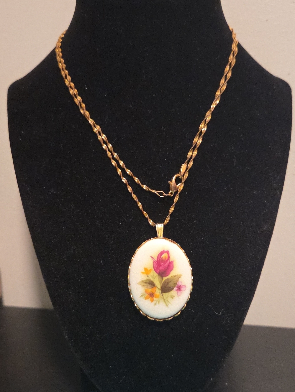 Gold-Tone Floral Porcelain Pendant Necklace - Pink Floral
